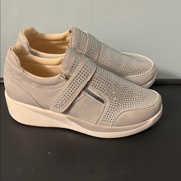 Morecome Women’s faux crystal double zipper wedge sneakers - slip on size 6.5 - Picture 6 of 8